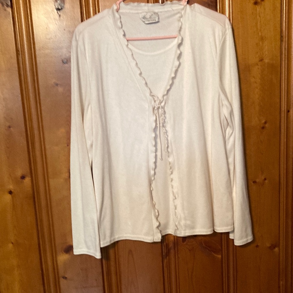 Size Medium Women’s Kathie Lee collection with 1 top & built in sweater